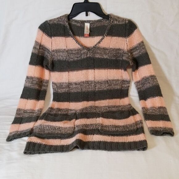 No Boundaries Peach and Gray‎ V-Neck Sweater Size M - Picture 1 of 5